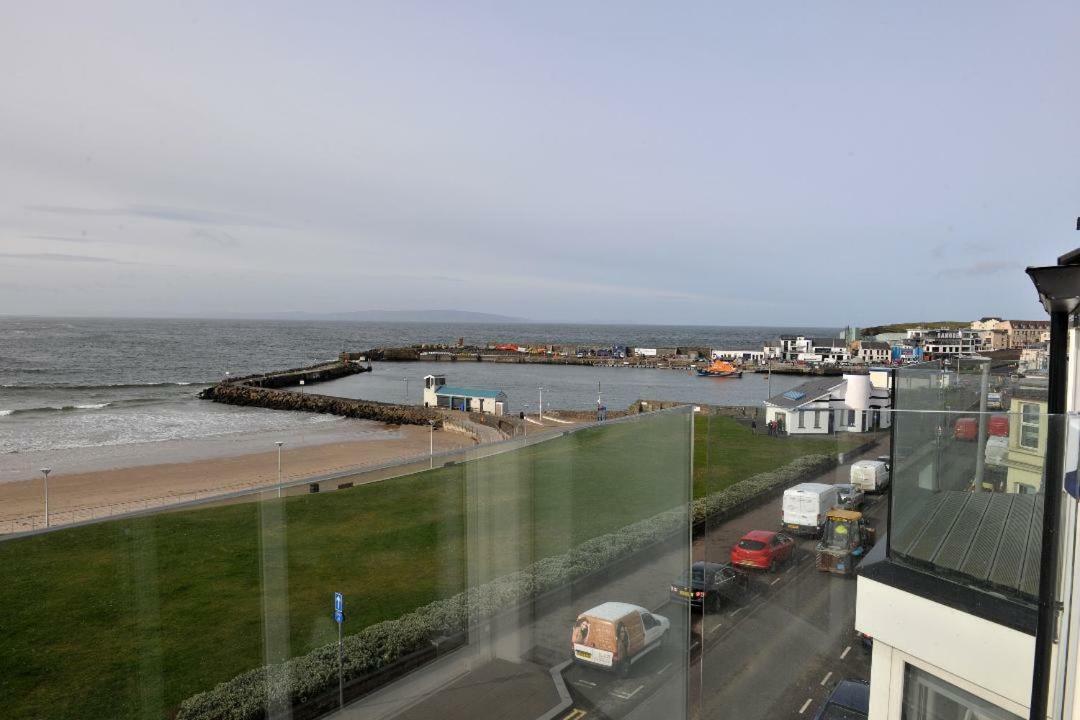 Apartment 10, South Pier, 13-14 Kerr Street, Portrush Extérieur photo